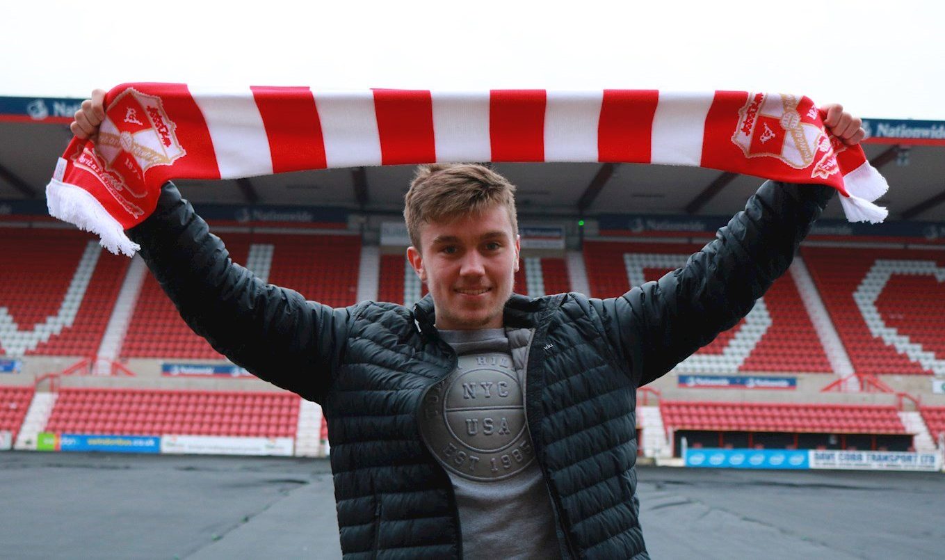 Cameron McGilp signs for Swindon Town